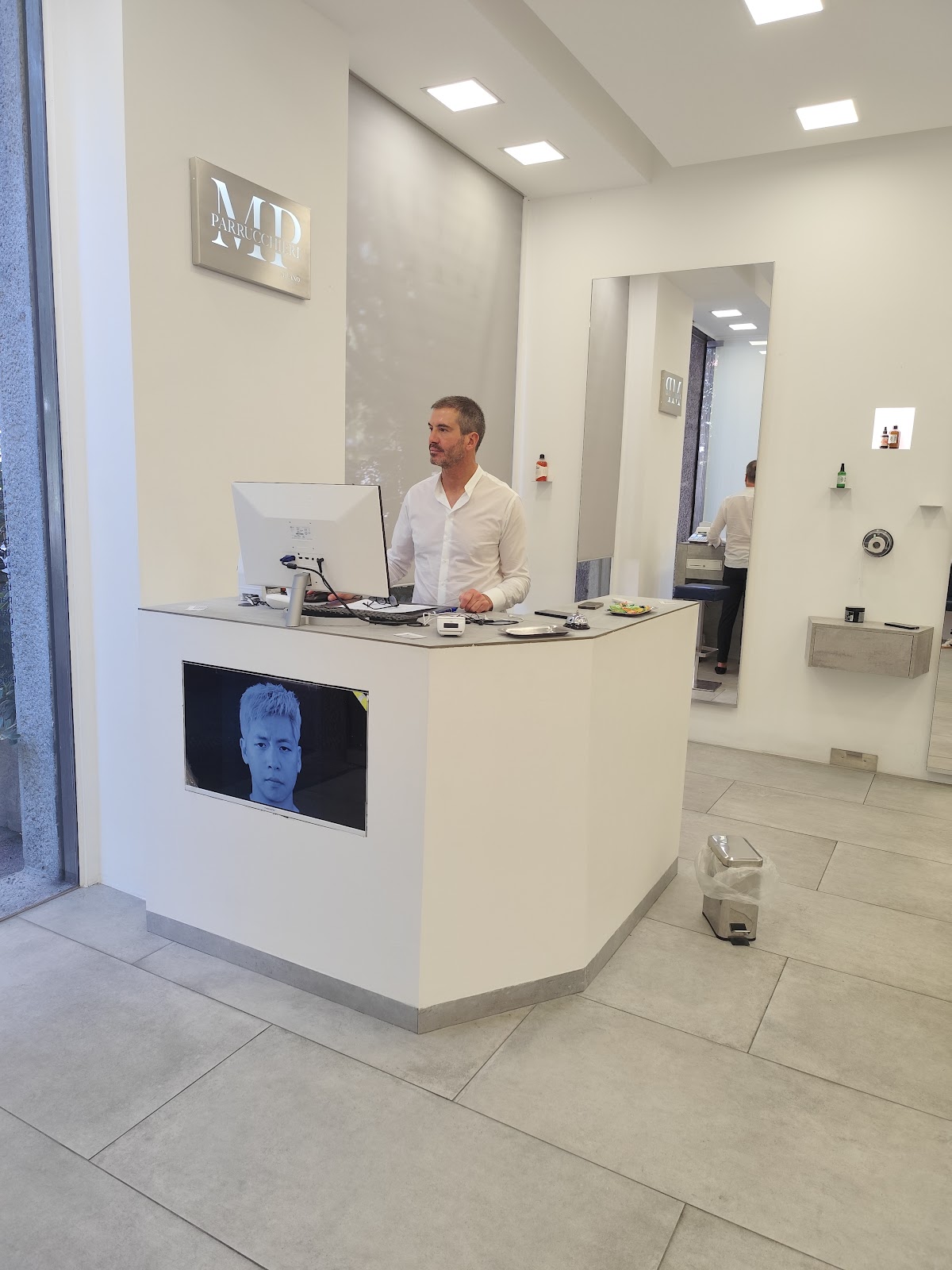 Hall ingresso MP Parrucchieri